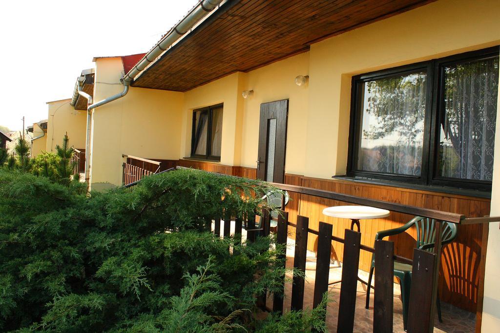 Bungalovy A Ubytovani Ratiborice- Zlic Ceska Skalice Exterior photo